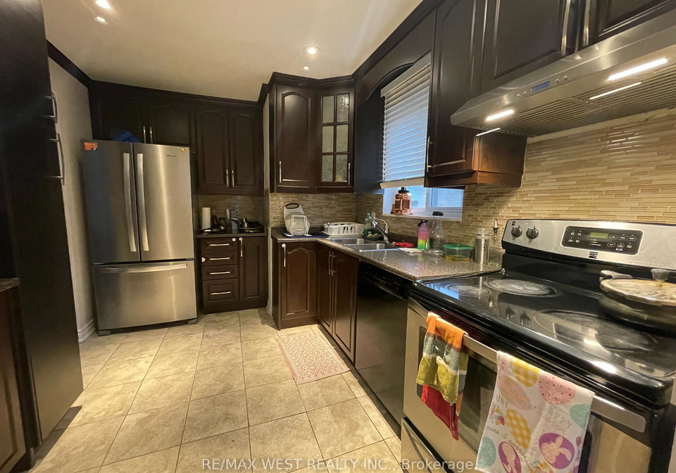 25-coronado-court-toronto-york-ontario-w13806198