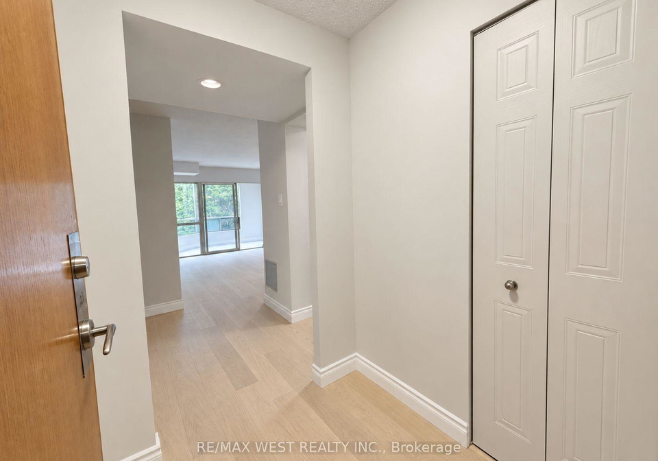 3-hickory-tree-road-toronto-north-york-ontario-w13806348