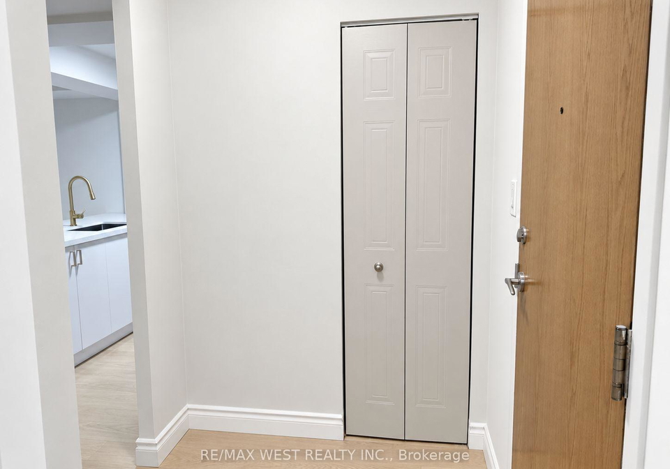 3-hickory-tree-road-toronto-north-york-ontario-w13806348
