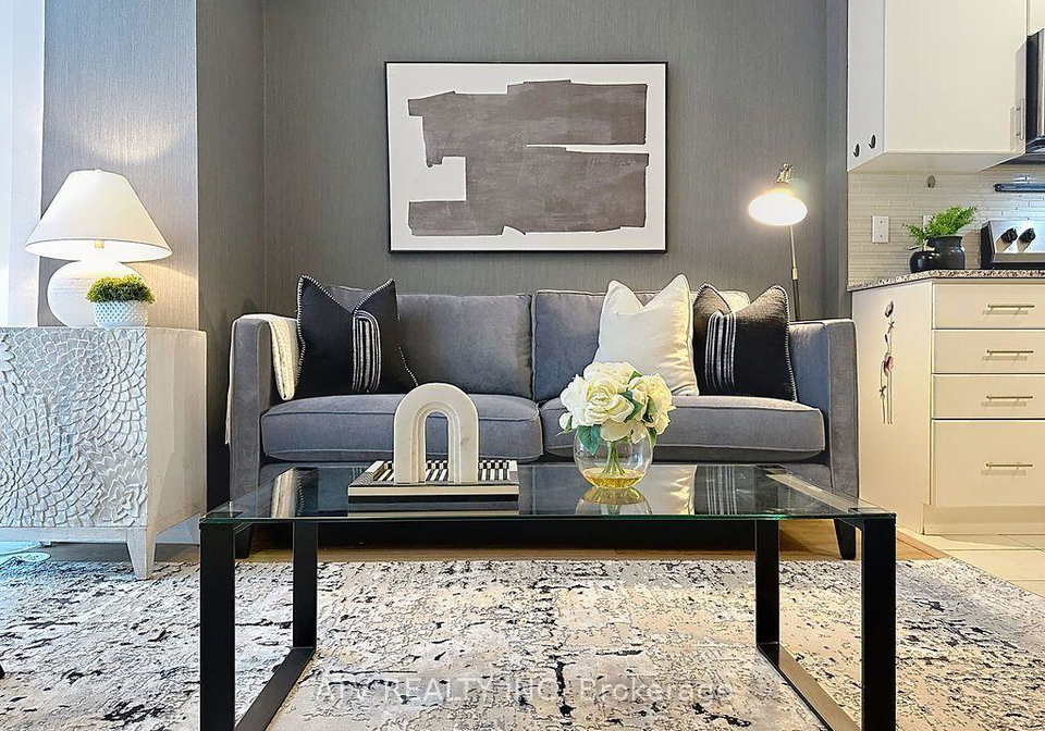 26-fieldway-road-toronto-etobicoke-ontario-w13806502