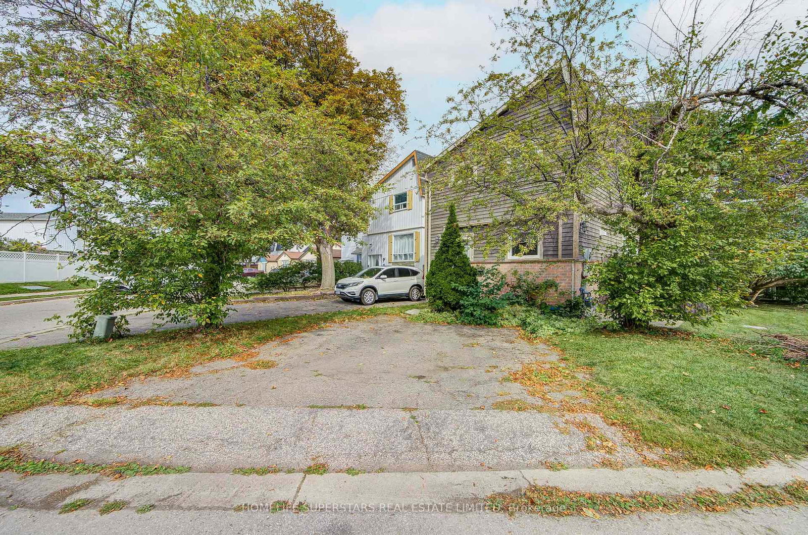 50-hoskins-square-brampton-ontario-w13806832