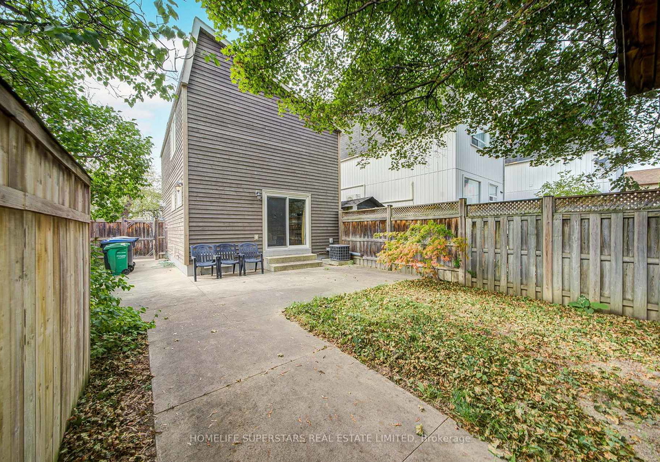50-hoskins-square-brampton-ontario-w13806832