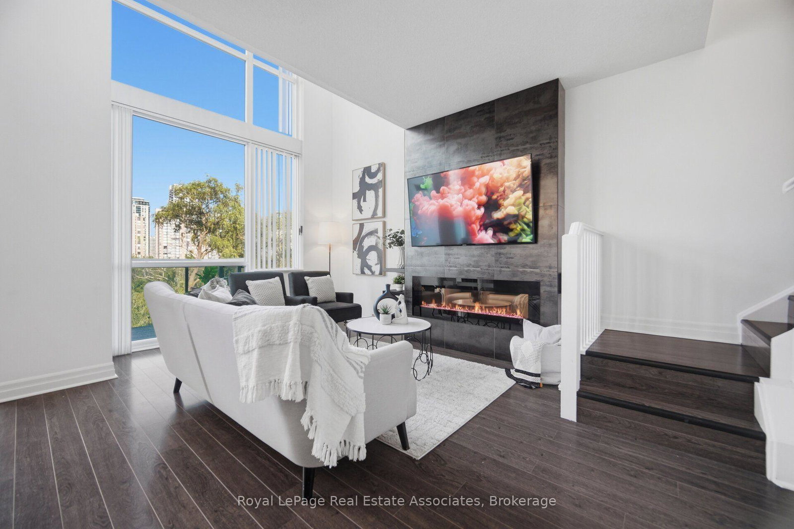 220-burnhamthorpe-road-w-mississauga-ontario-w13806908
