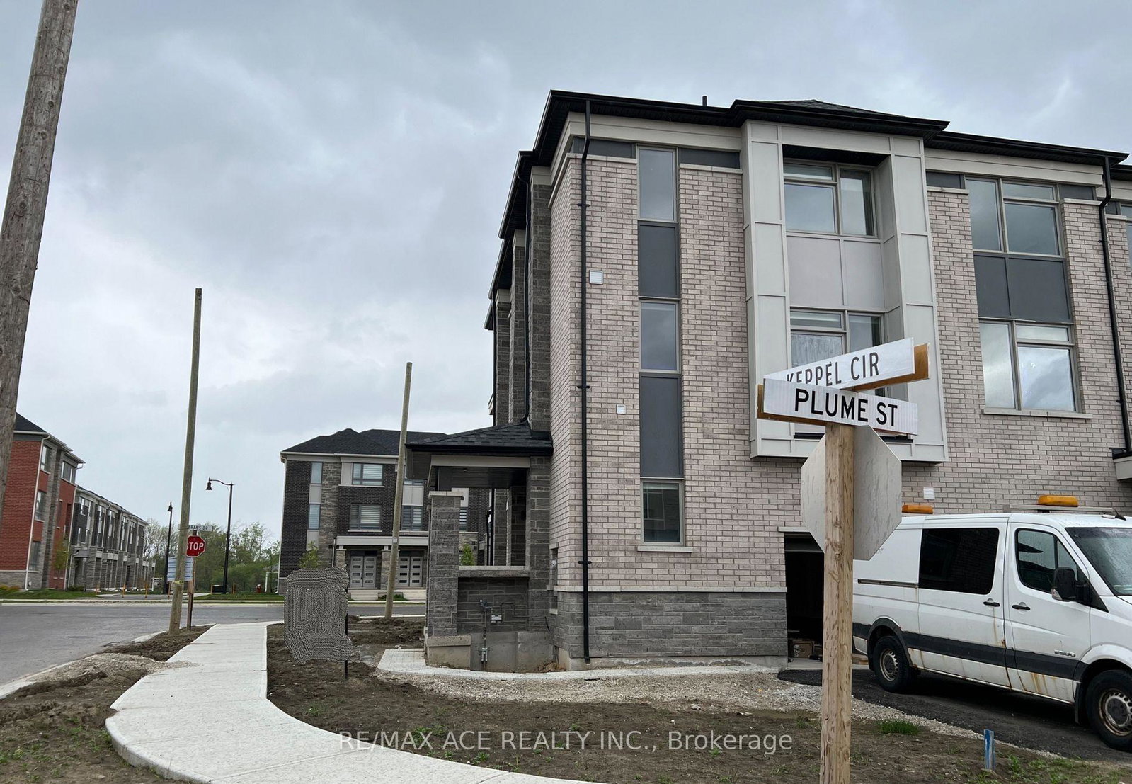 2-plume-street-brampton-ontario-w13807300