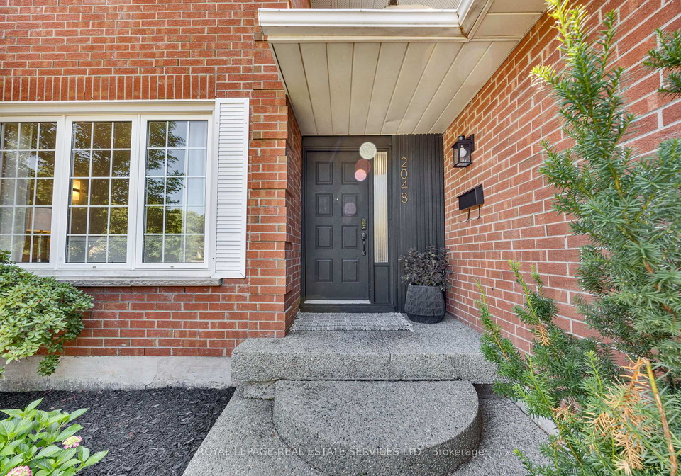 2048-sixth-line-oakville-ontario-w13807320