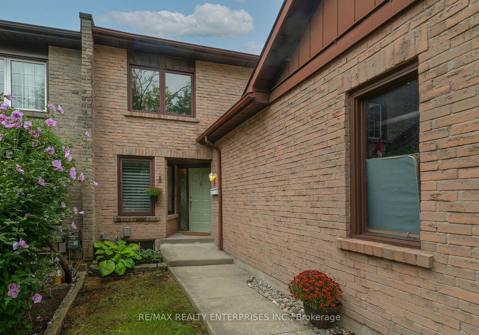 1066-runnymead-crescent-oakville-ontario-w13807532