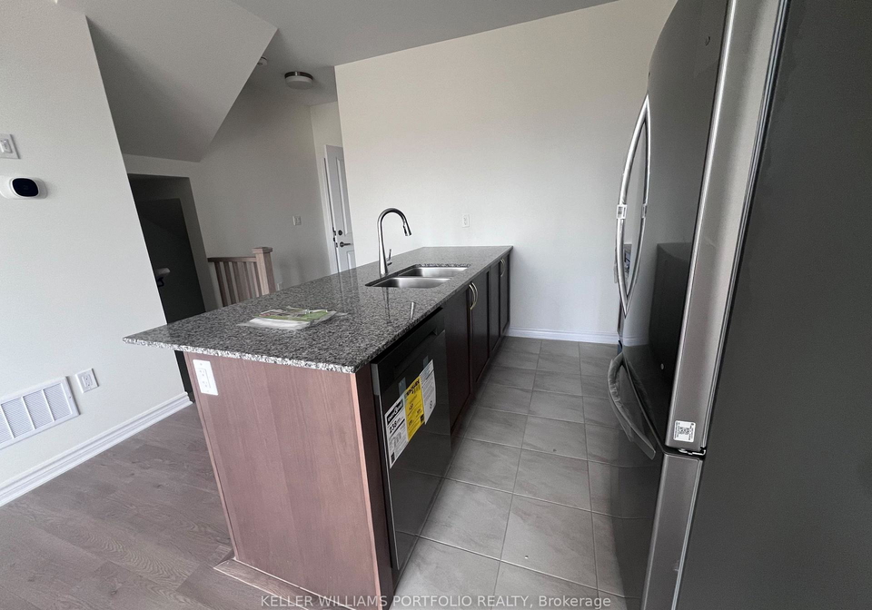 8-thornbird-crescent-brampton-ontario-w13807608