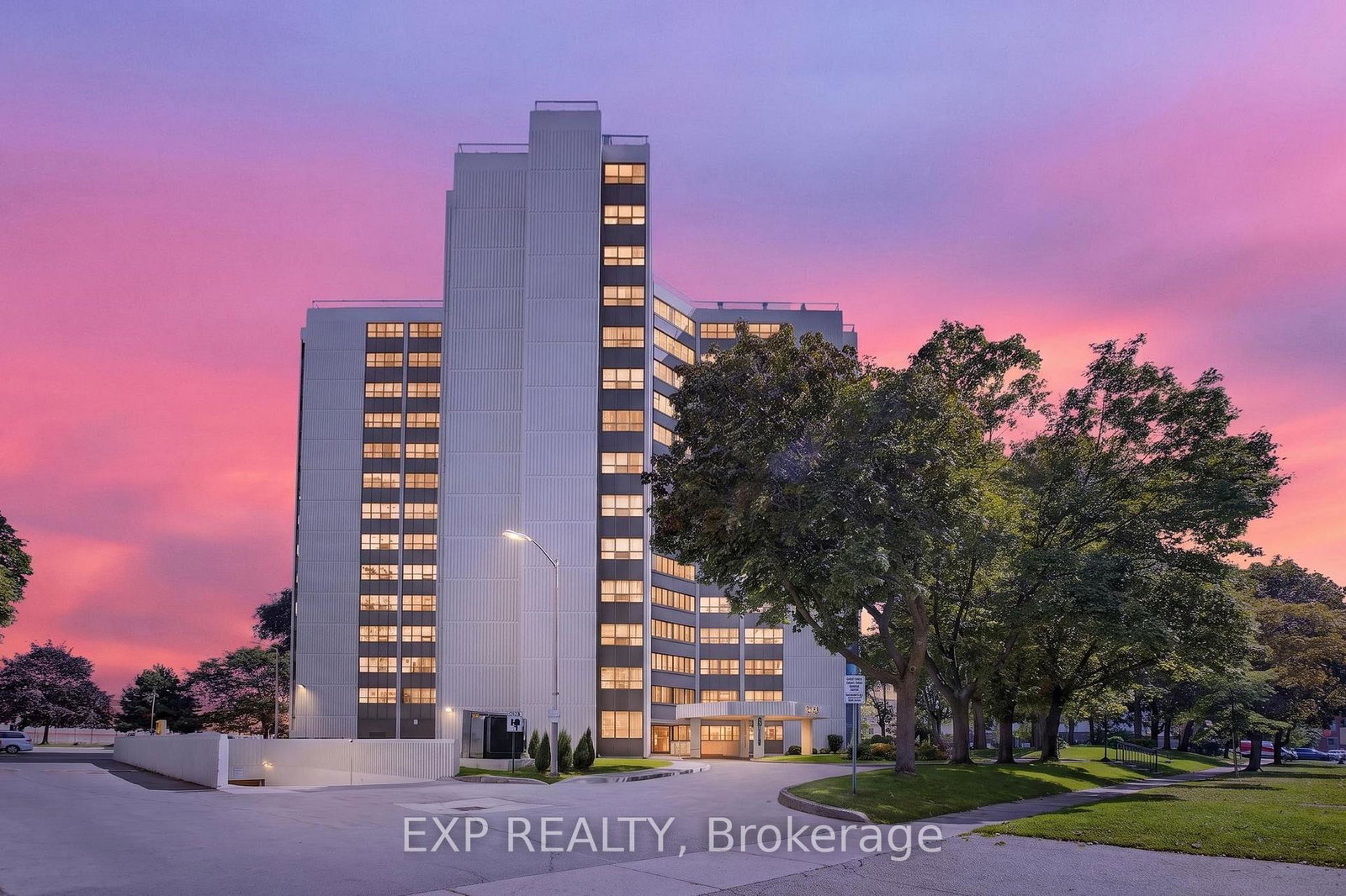 2323-confederation-parkway-mississauga-ontario-w13807744