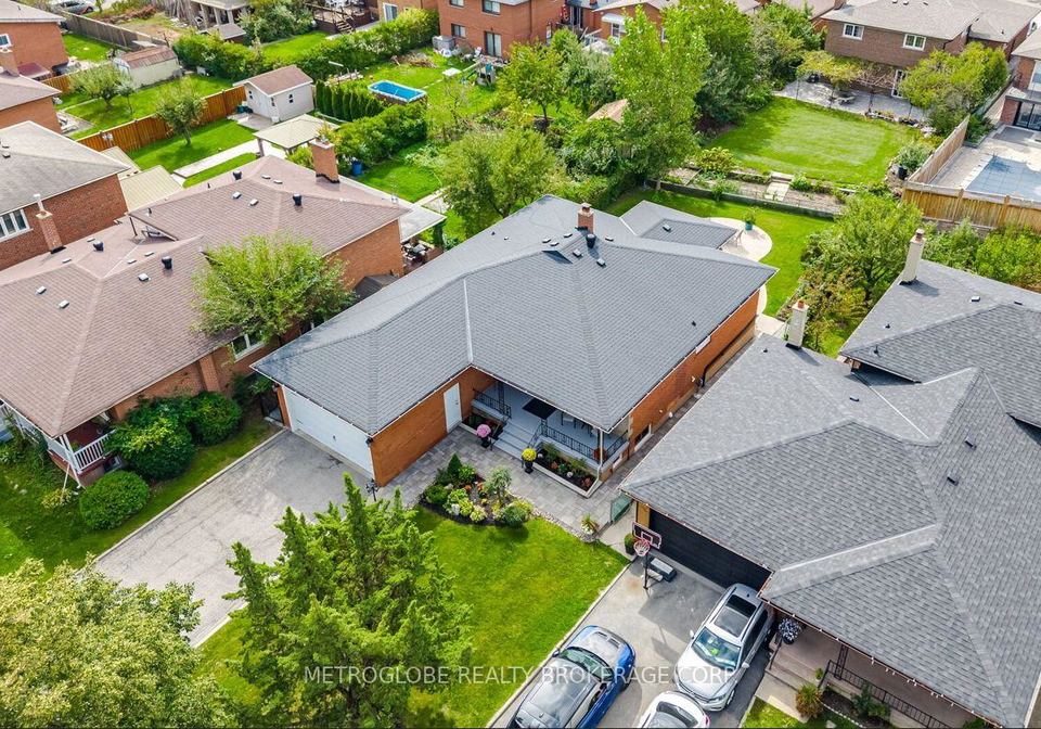 28-eldorado-court-toronto-york-ontario-w13807844