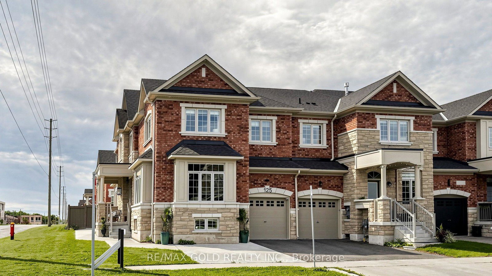 125-burnhamthorpe-road-e-oakville-ontario-w13808102