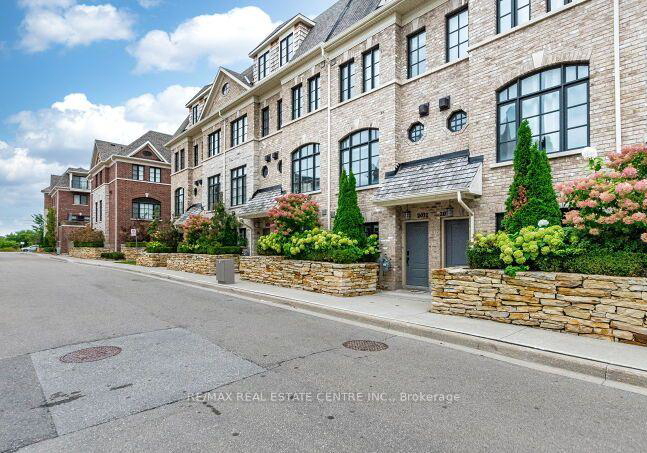 2034-queensborough-gate-mississauga-ontario-w13808124