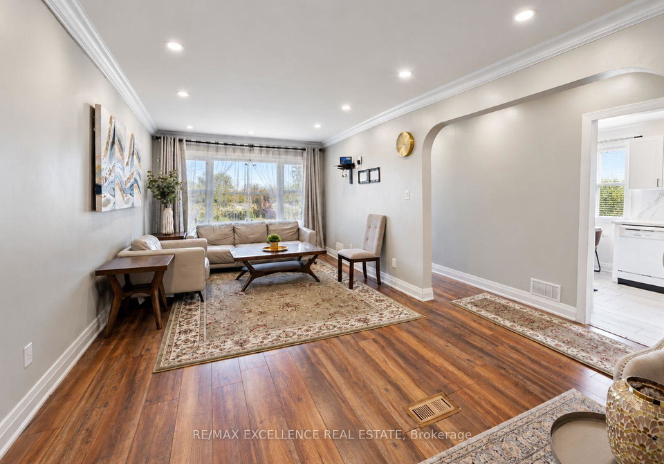 49-barrhead-crescent-toronto-etobicoke-ontario-w13808368