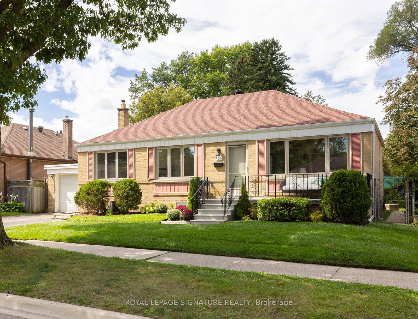 605-atwater-avenue-mississauga-ontario-w13808394