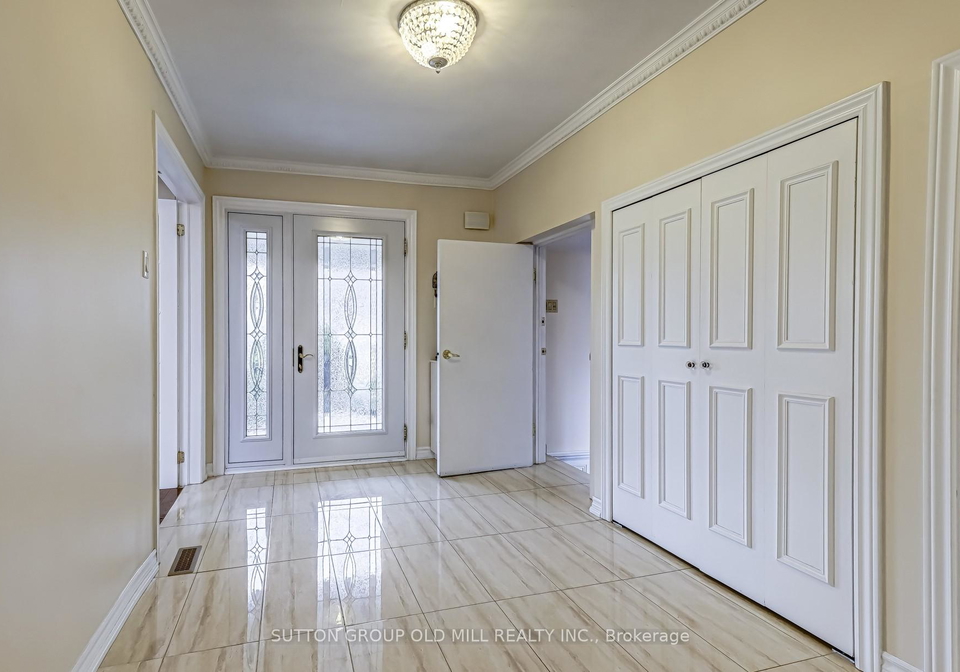 2-leita-court-toronto-etobicoke-ontario-w13808574