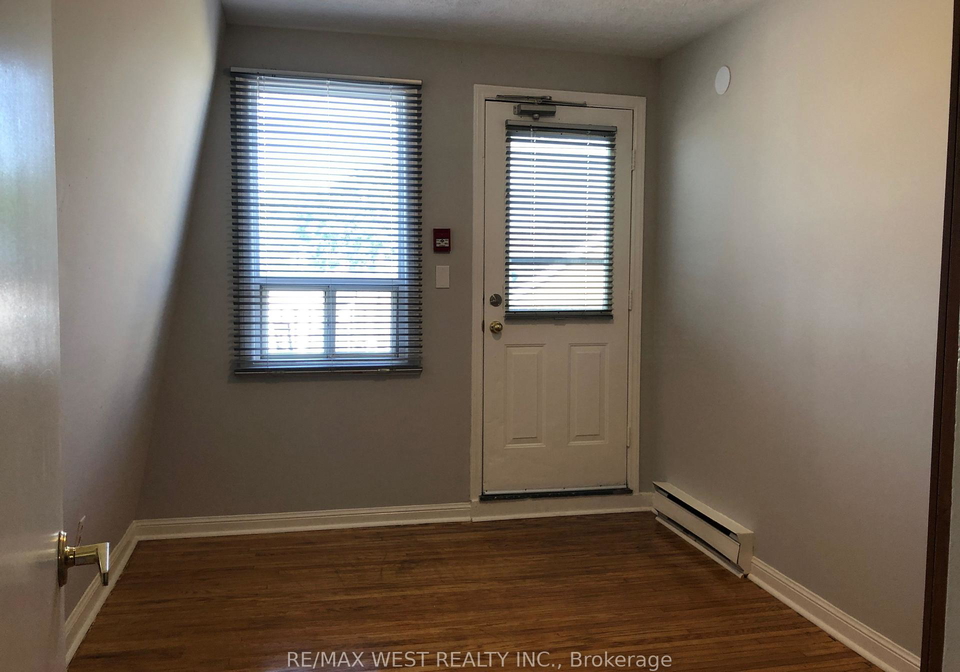 173-lappin-avenue-e-toronto-toronto-ontario-w13808950