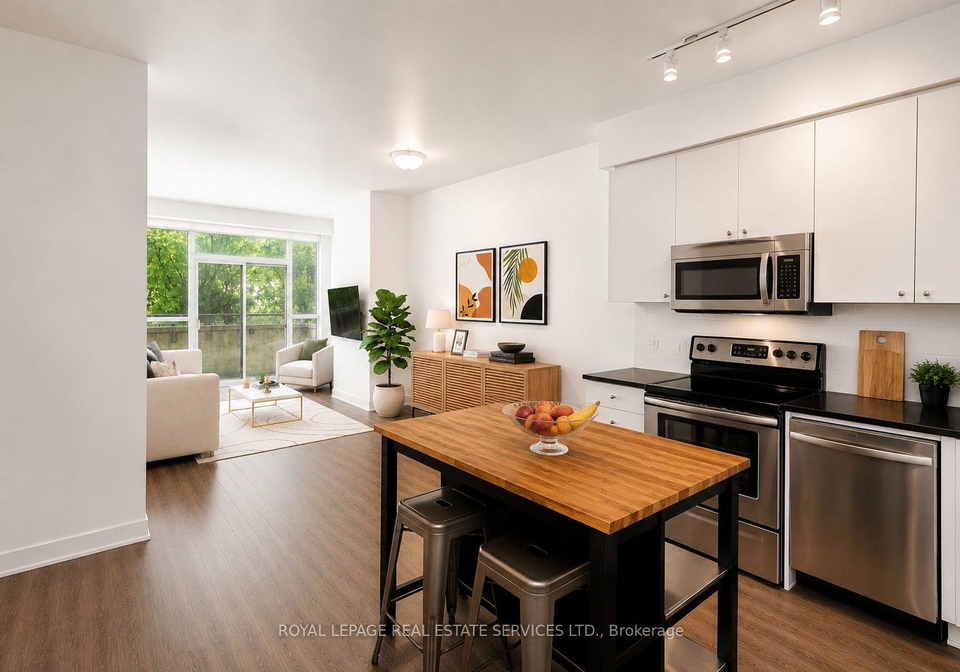 8-fieldway-road-toronto-etobicoke-ontario-w13809196