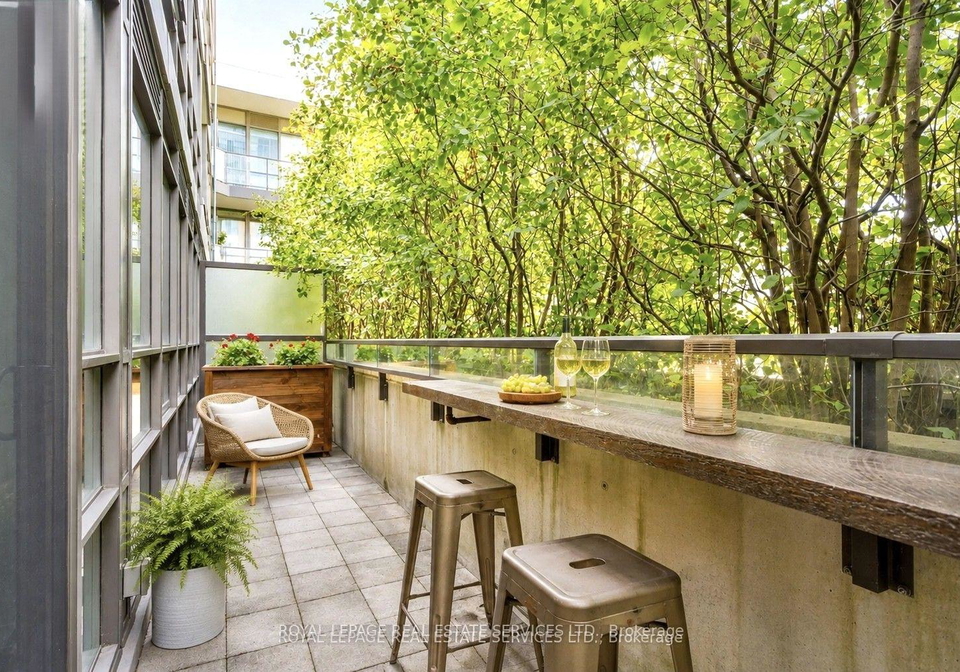 8-fieldway-road-toronto-etobicoke-ontario-w13809196