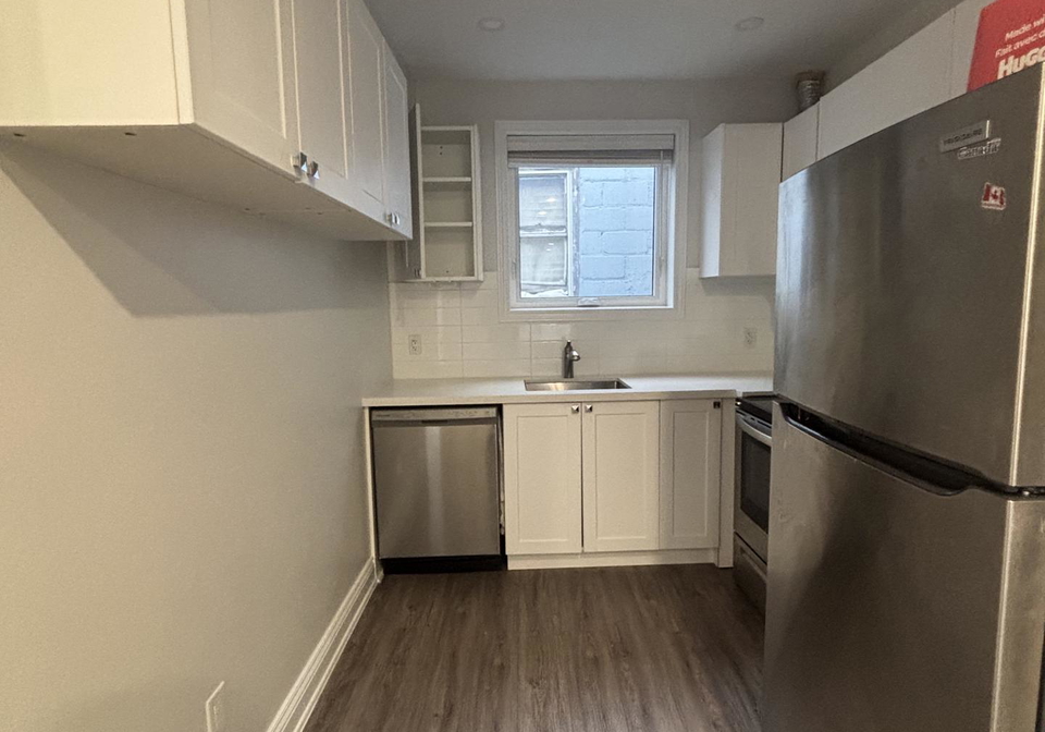 3289-lakeshore-boulevard-w-toronto-etobicoke-ontario-w13809258