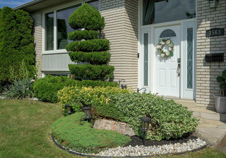 1563-brentano-boulevard-mississauga-ontario-w13809504