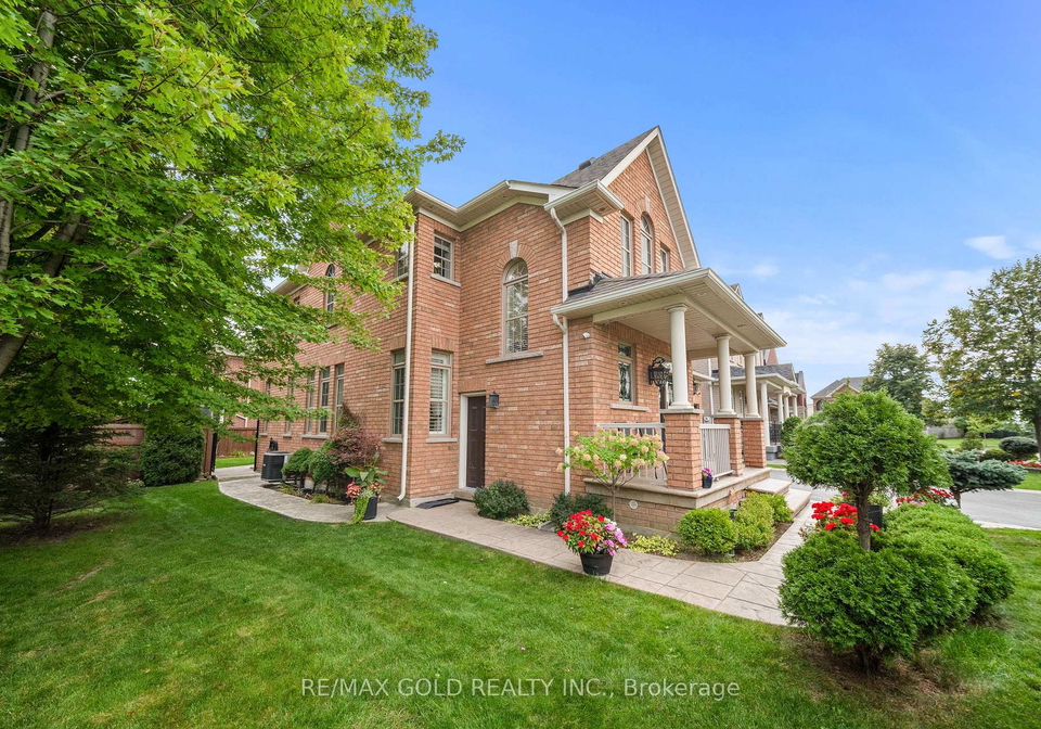 29-royal-links-circle-brampton-ontario-w13809574