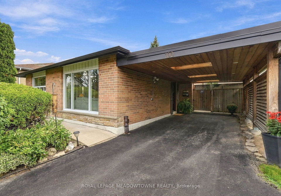 100-lexington-avenue-toronto-etobicoke-ontario-w13809916