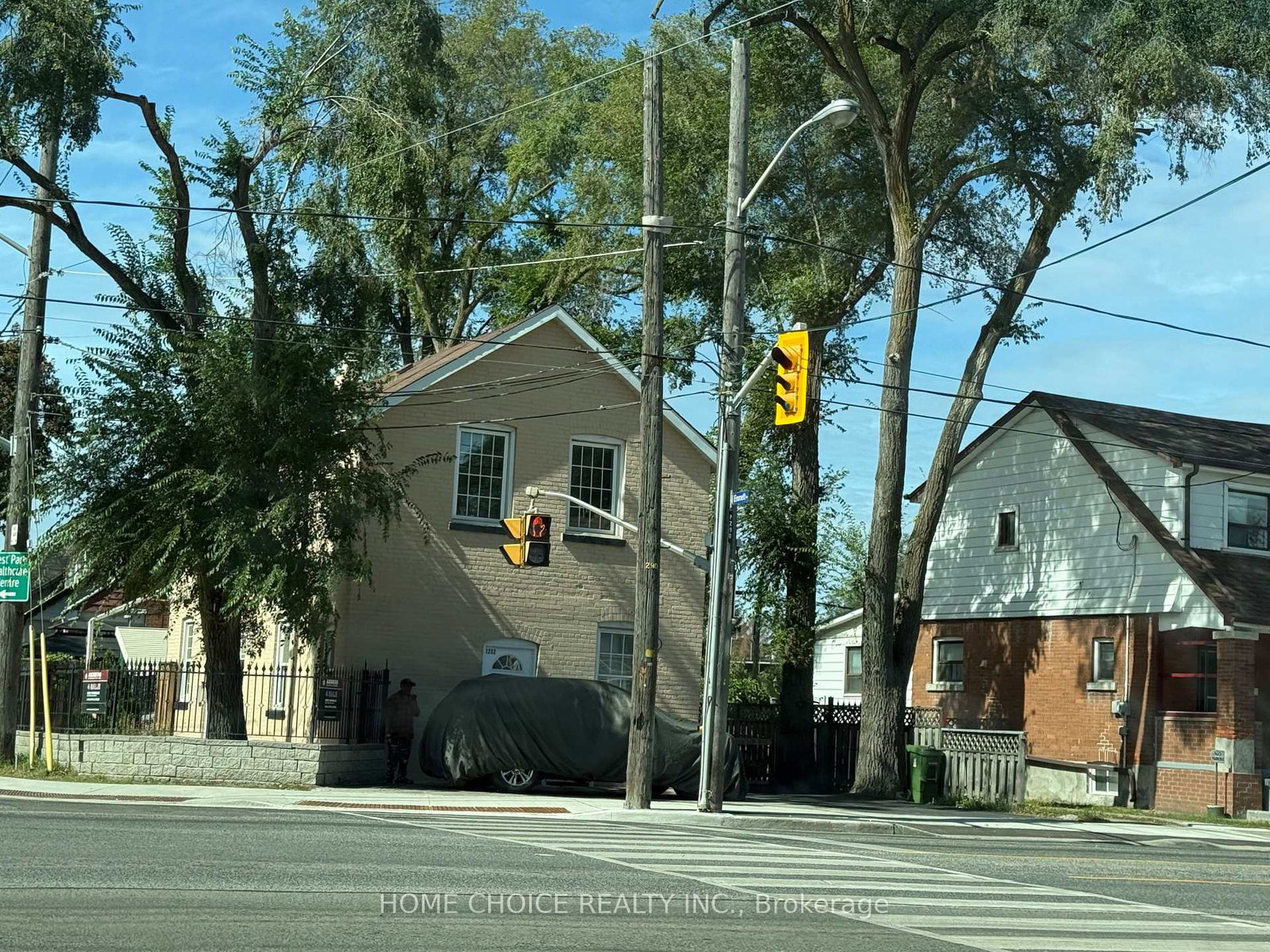 1232-jane-street-toronto-north-york-ontario-w13810100
