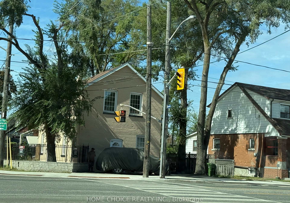 1232-jane-street-toronto-north-york-ontario-w13810100
