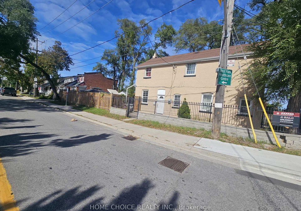 1232-jane-street-toronto-north-york-ontario-w13810100