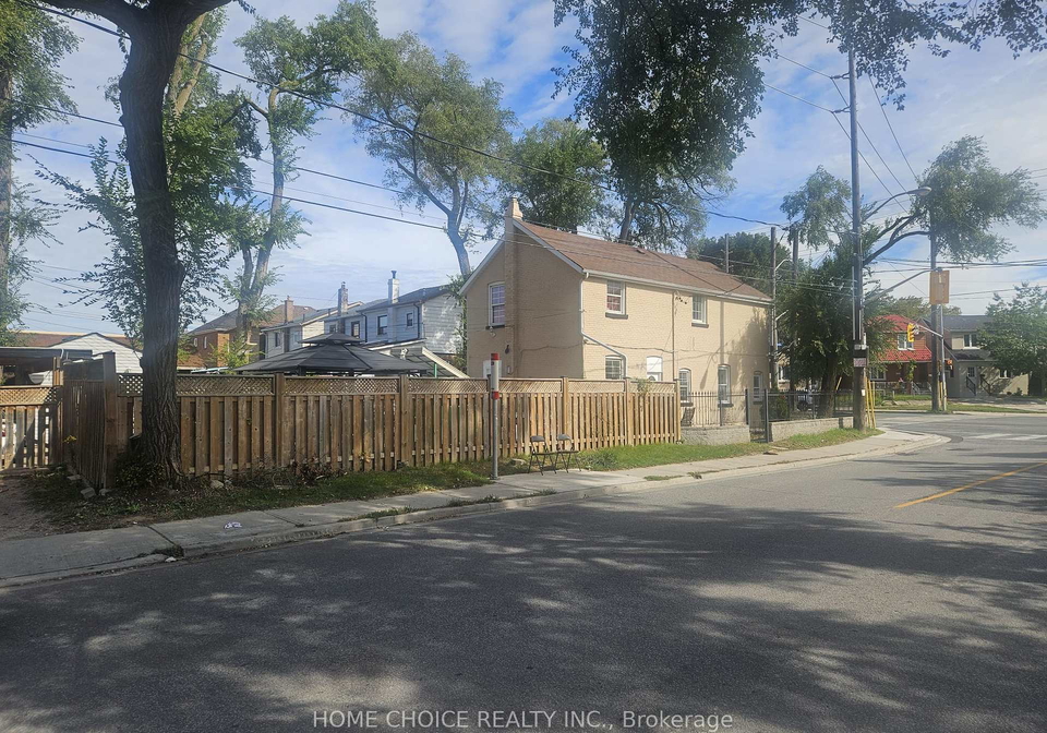 1232-jane-street-toronto-north-york-ontario-w13810100