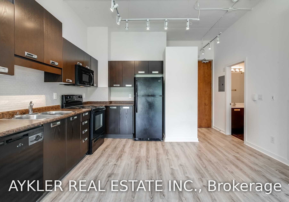2-fieldway-road-toronto-etobicoke-ontario-w13810550