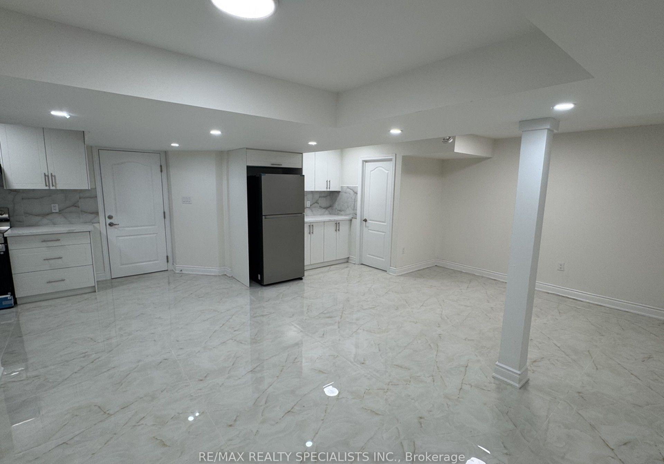 7-buttonwood-basement-road-brampton-ontario-w13810556
