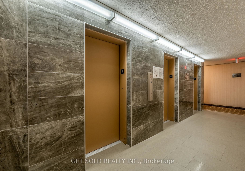 700-dynes-road-burlington-ontario-w13810662