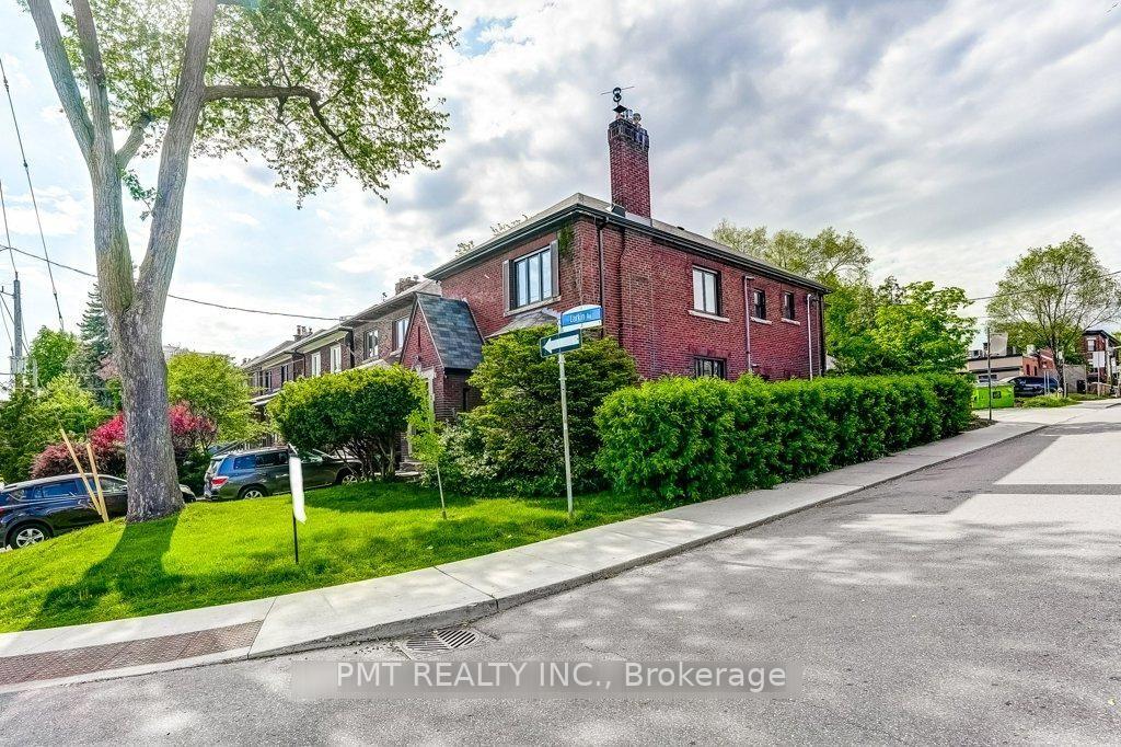 2-larkin-avenue-toronto-toronto-ontario-w13811080