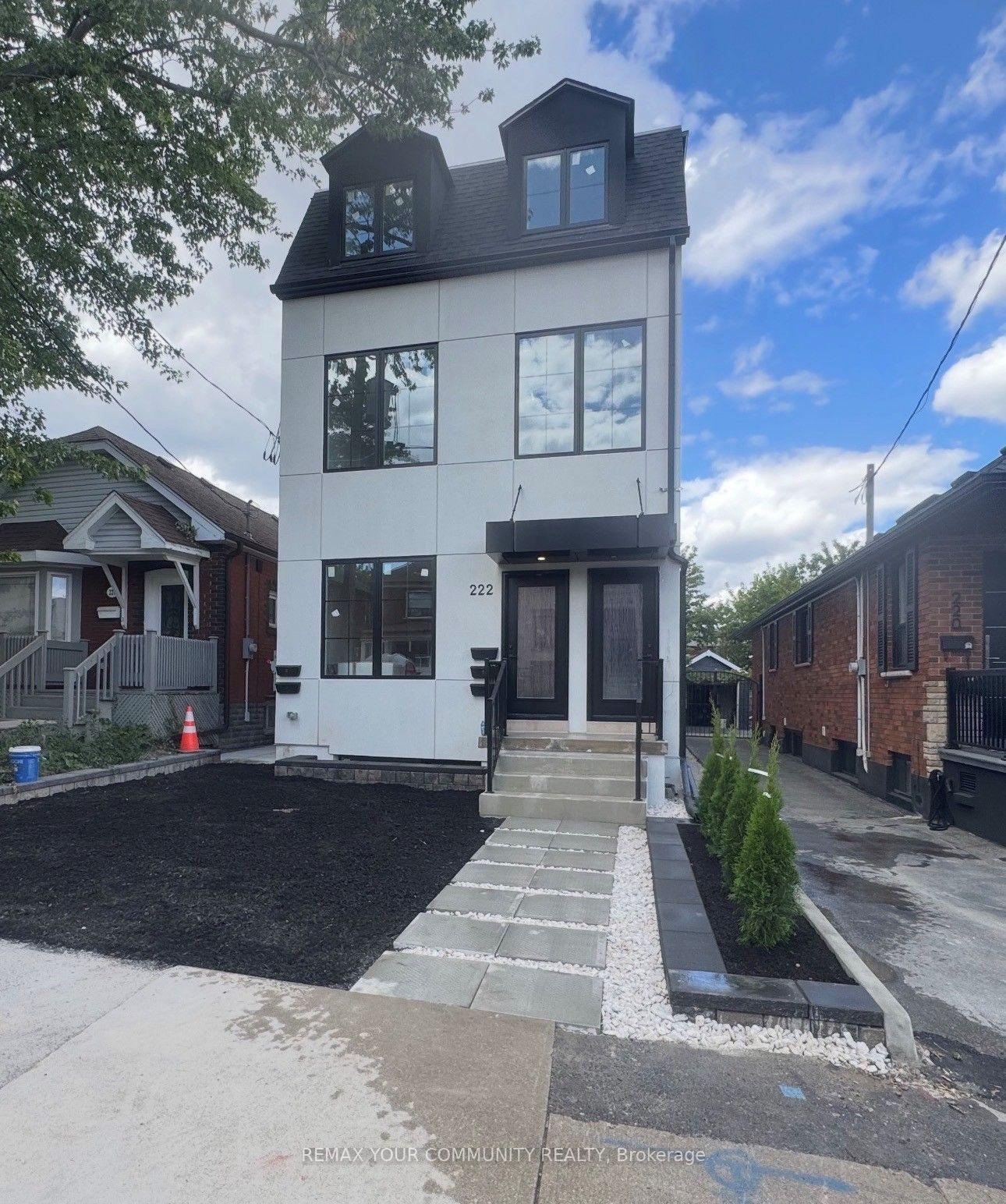 22belgravia-avenue-toronto-north-york-ontario-w13811276