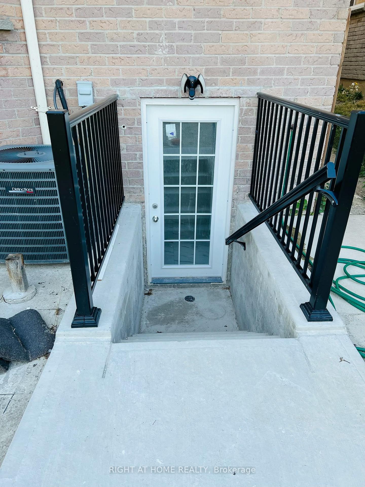314-harrowsmith-drive-mississauga-ontario-w13811288