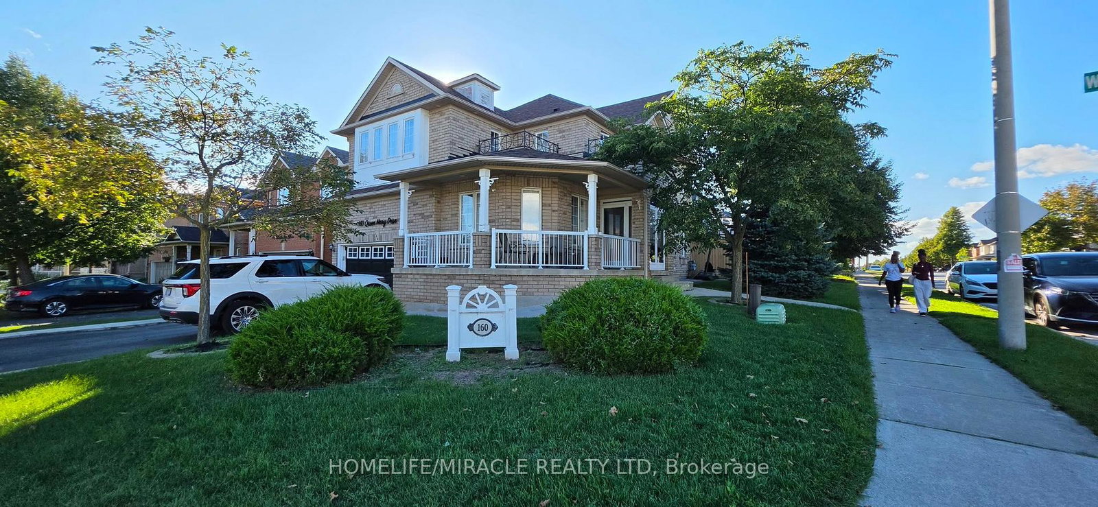 160-queen-mary-drive-brampton-ontario-w13811290