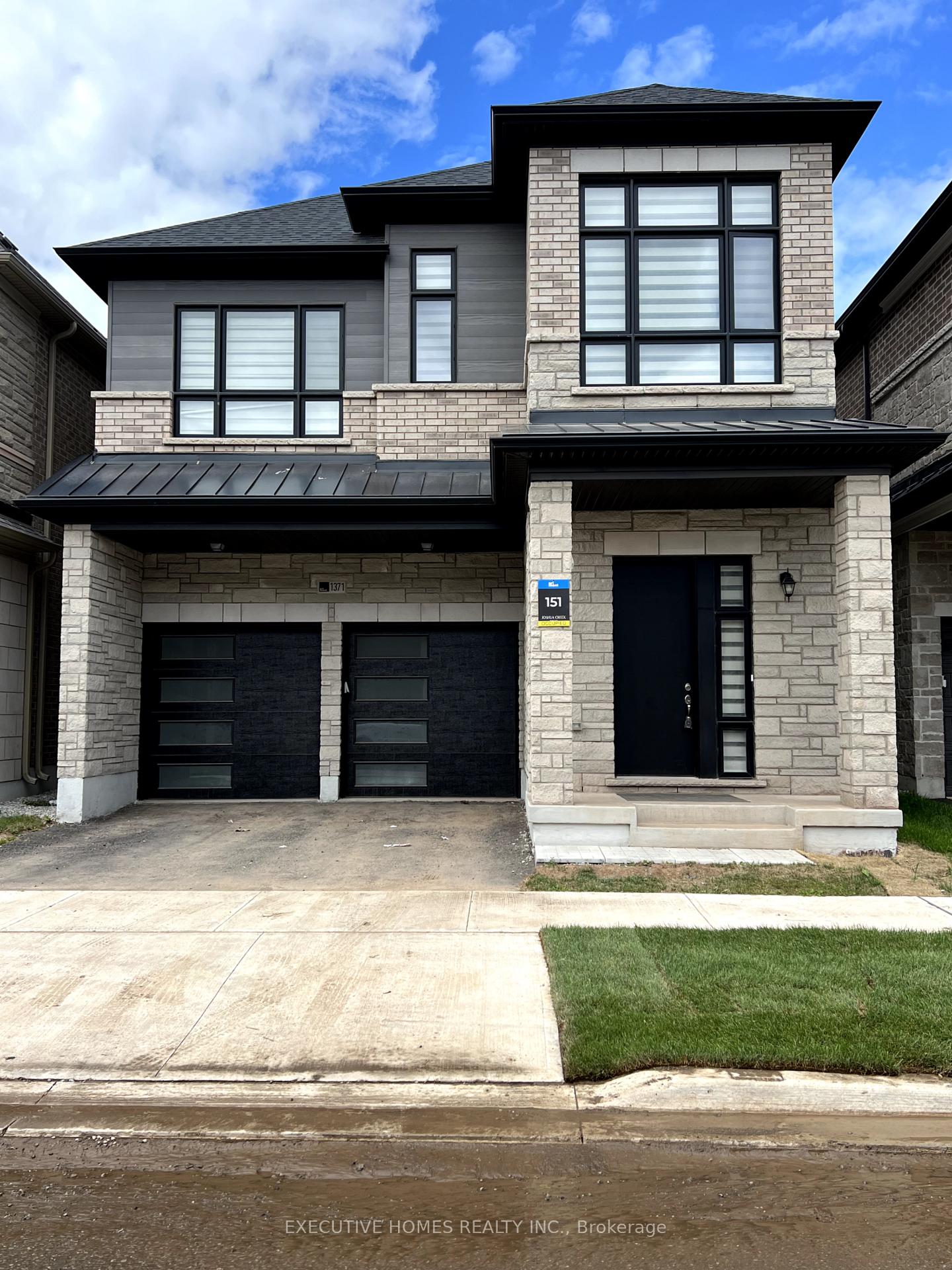 1371-peony-path-oakville-ontario-w13811338