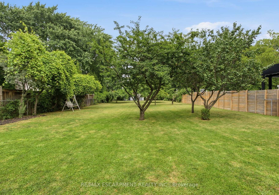 513-maplehurst-avenue-oakville-ontario-w13811486