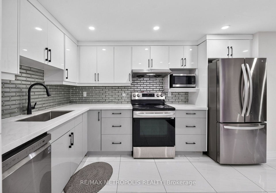 6-madoc-drive-brampton-ontario-w13811618