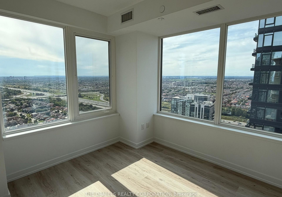 395-square-one-drive-mississauga-ontario-w13811646