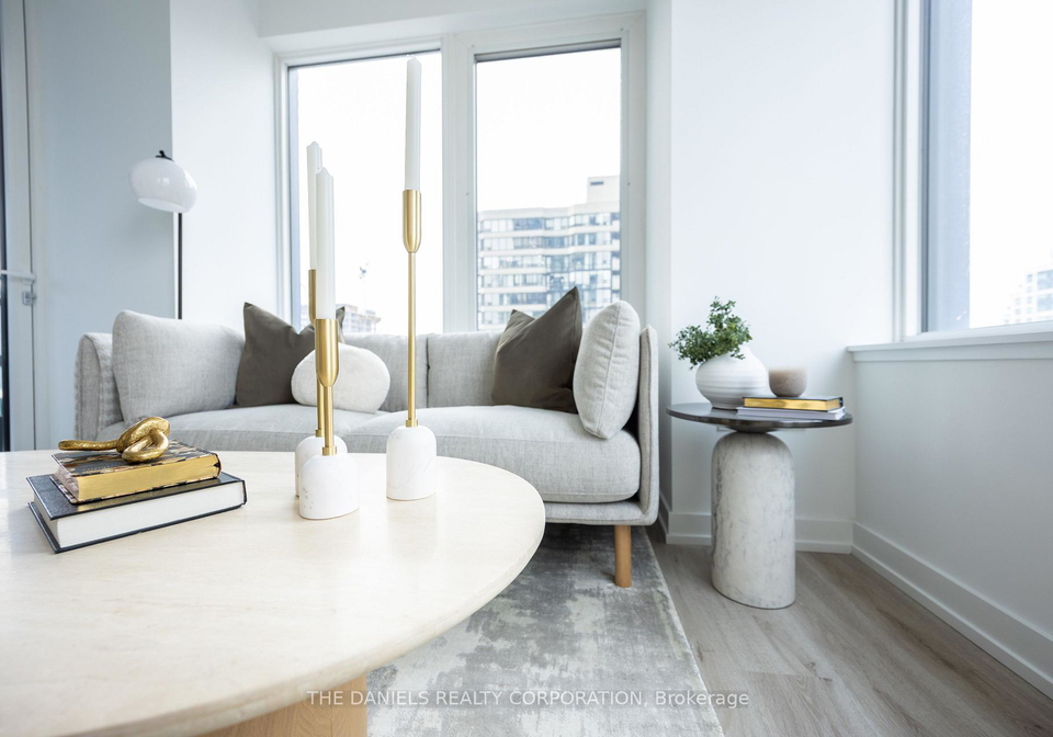 395-square-one-drive-mississauga-ontario-w13811646