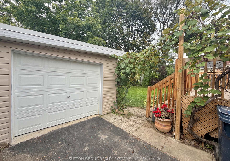 26-compton-crescent-toronto-york-ontario-w13811650