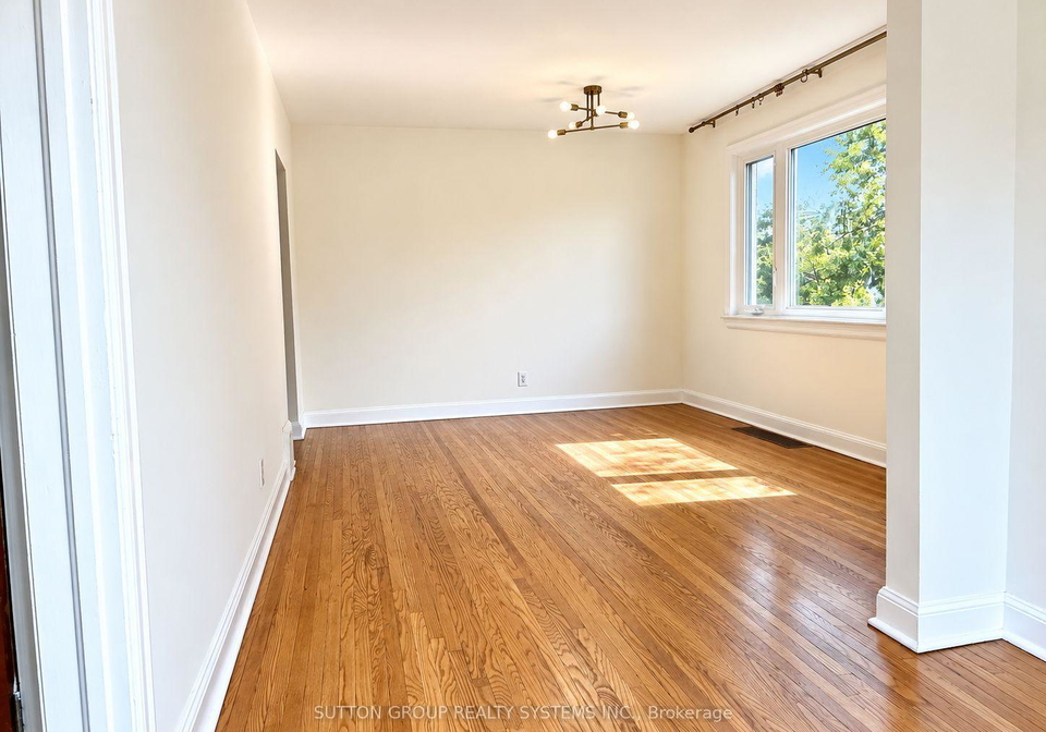 26-compton-crescent-toronto-york-ontario-w13811650
