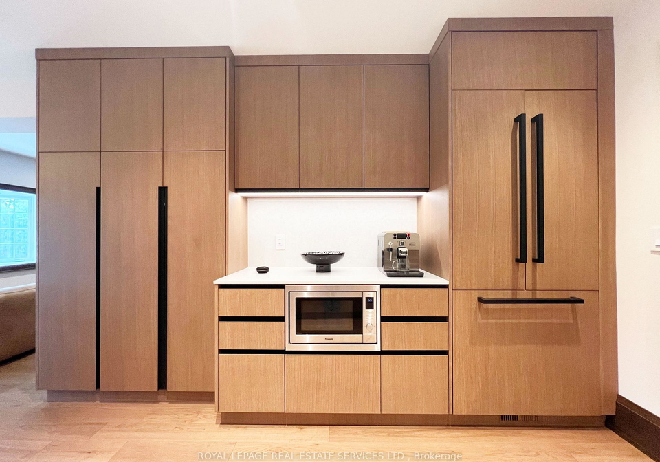 63-eastbourne-crescent-toronto-etobicoke-ontario-w13811740