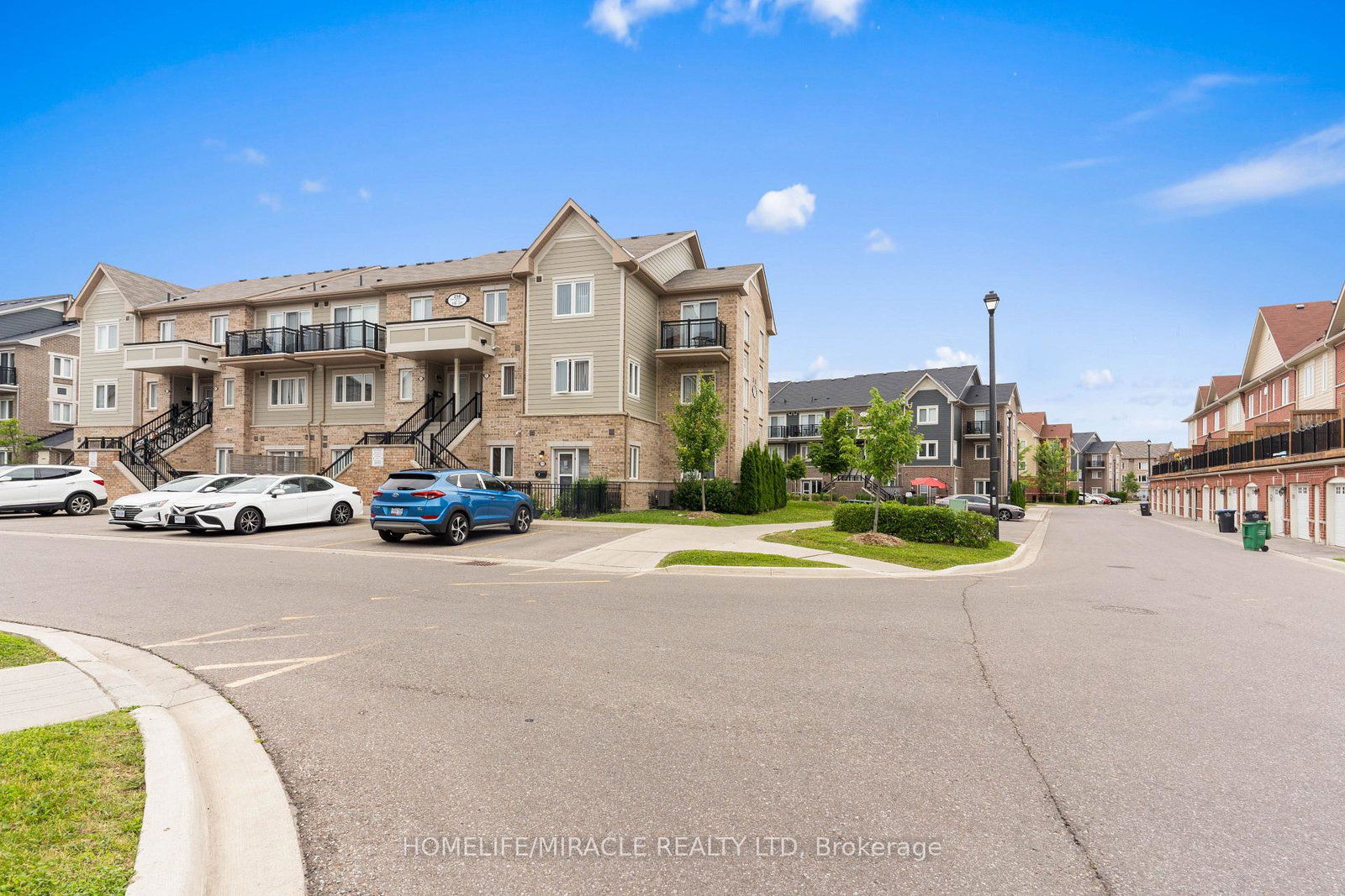 250-sunny-meadow-boulevard-brampton-ontario-w13811926