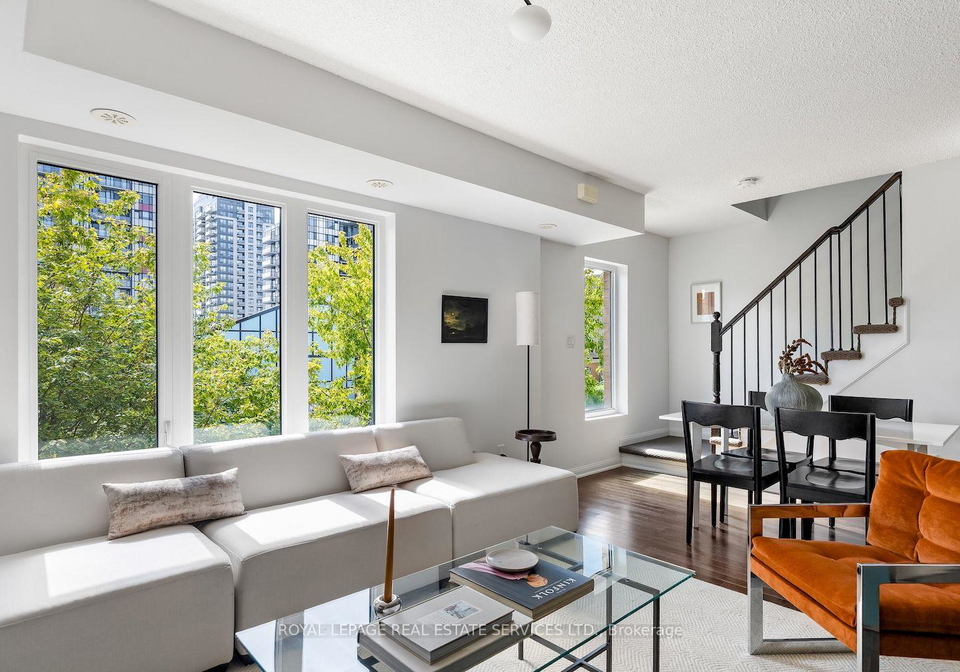 7-foundry-avenue-toronto-toronto-ontario-w13812534