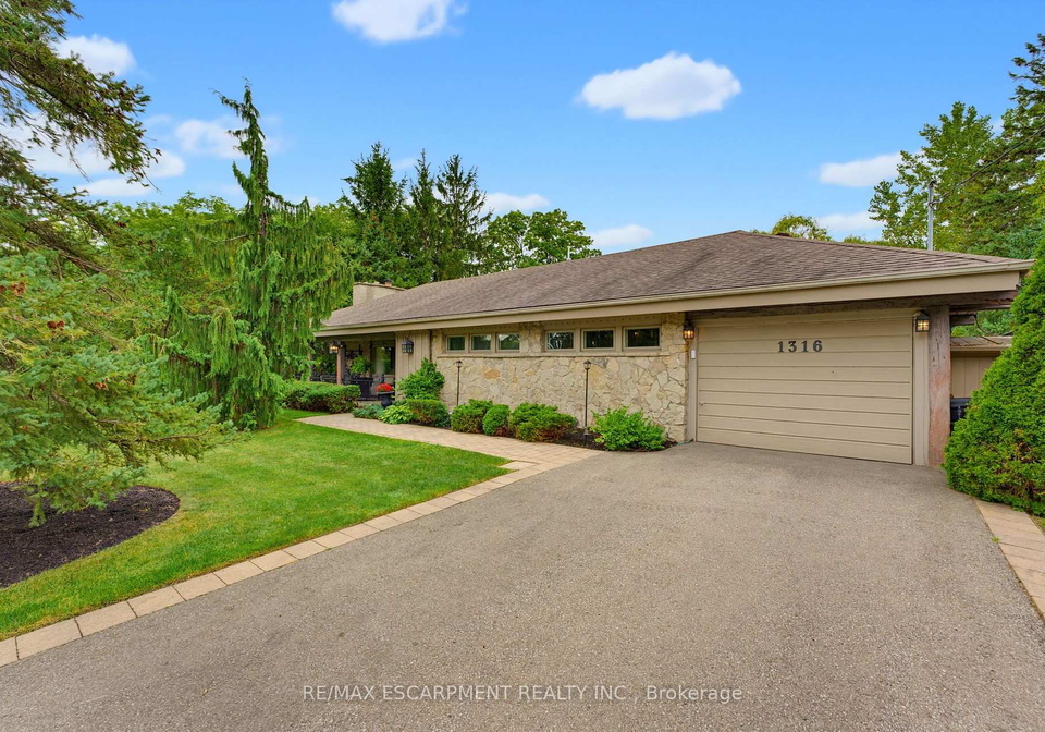 1316-nevarc-drive-burlington-ontario-w13812812