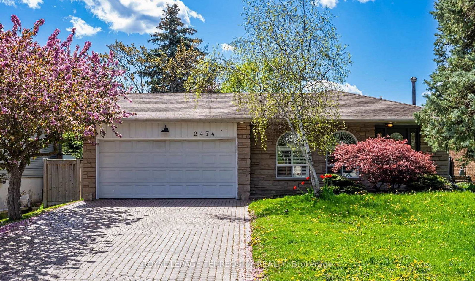 2474-yarmouth-crescent-oakville-ontario-w13812928