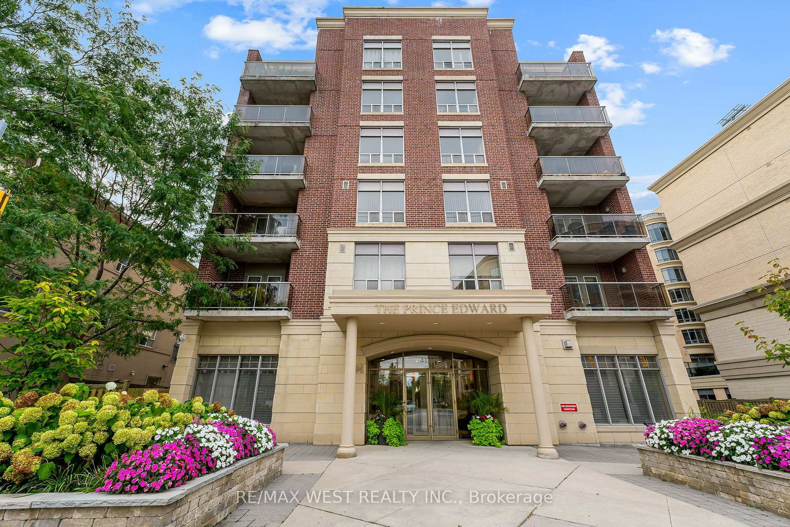 4196-dundas-street-w-toronto-etobicoke-ontario-w13813060