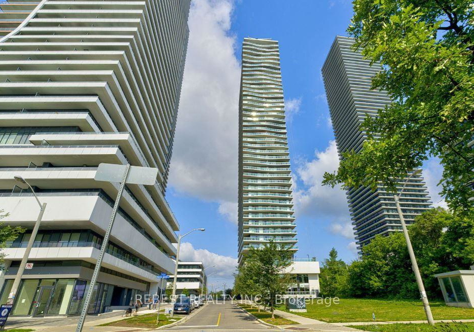 33-shore-breeze-drive-toronto-etobicoke-ontario-w13813470